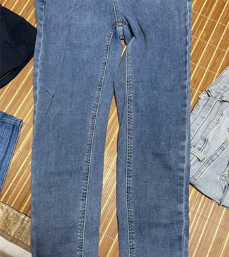 闲置休闲高腰牛仔裤，尺码M.超级闲腰细显腿...