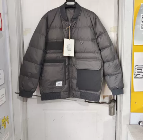 CHUSHAN男士夹克款羽绒服，带吊牌洗水...