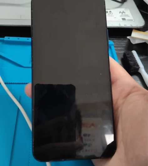 荣耀x10 8+128  屏幕换过，换的原...
