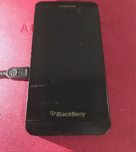 黑莓Z10备用智能手机 手机类型：4G手机...