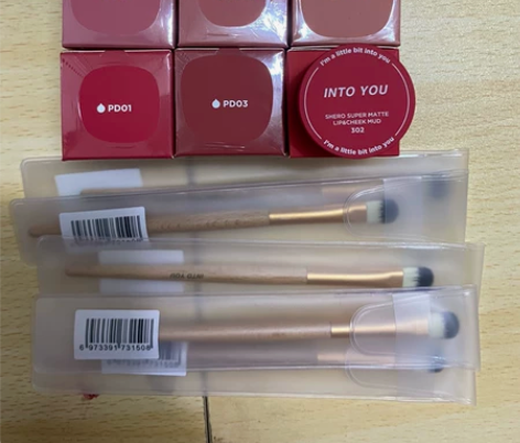 出into you口红 官方正品 博主闲置...