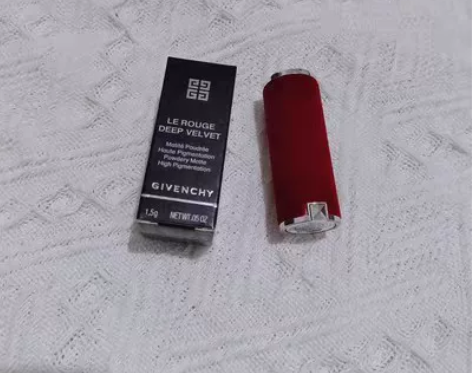 纪樊希红丝绒限量哑光唇膏N37   N33...