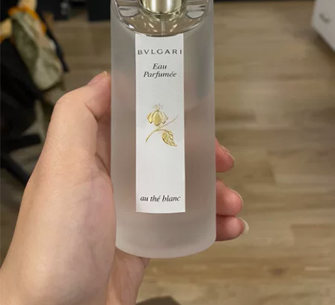 宝格丽白茶香水，今年4月才买的。日期新鲜，...