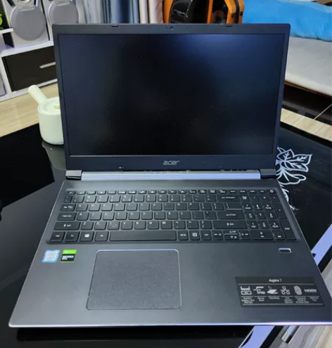 Acer/宏碁威武骑士A715 十代英特尔...