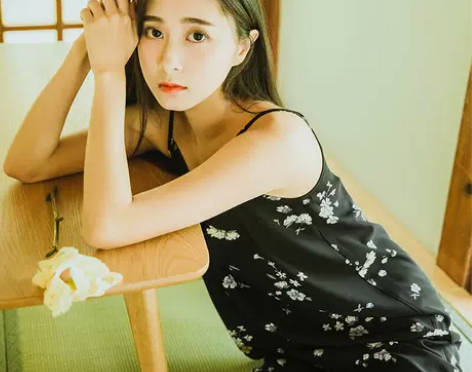 梅子熟了 夏季新款 文艺复古中长款吊带裙…...