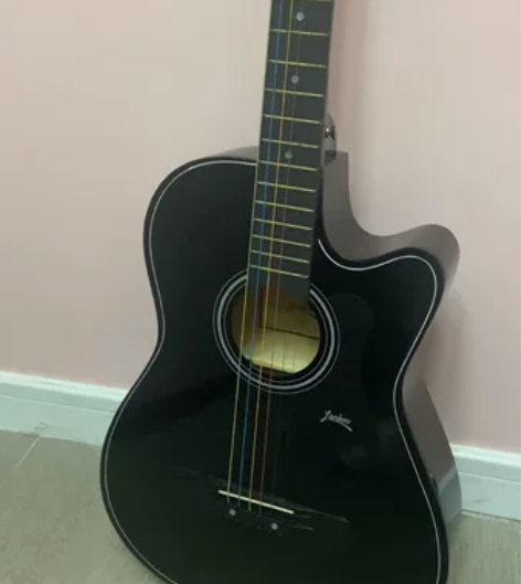 38寸吉他一台，兰可旗舰店购入，9.5成新...
