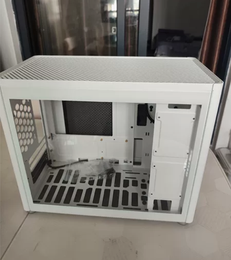 乔思伯d30 matx机箱白色 上个月买的...