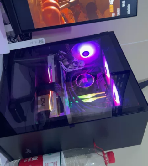 爱国者m2机箱，杭州自体。 感兴趣的话点“...