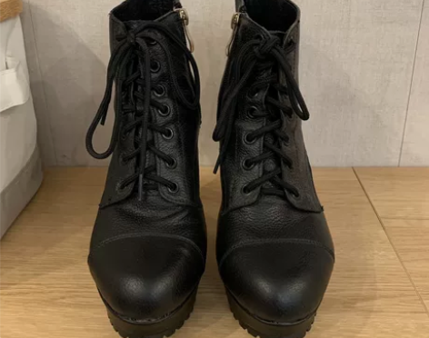 9.5成新 38码高跟鞋 根高10公分,防...