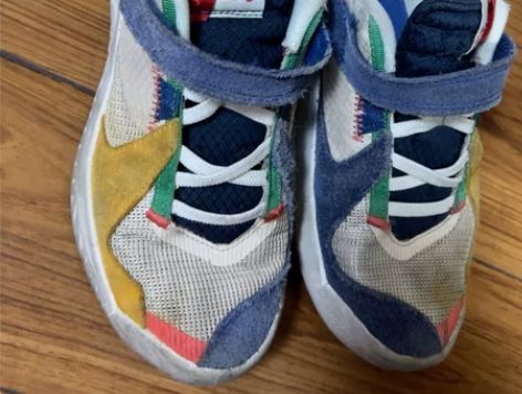 乔丹35码，内长22cm，基本性能完好。轻...