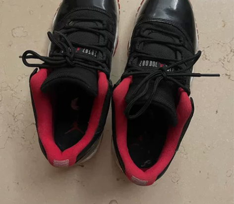 aj11乔丹篮球鞋38码 正品 感兴趣的话...