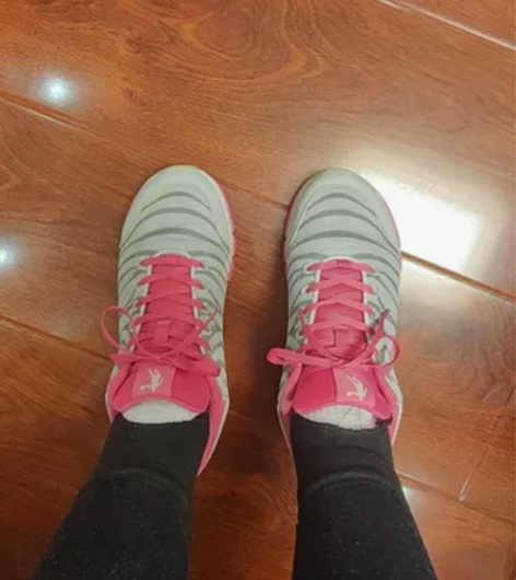 乔丹慢跑运动鞋,鞋码40号,男女同款新旧如...