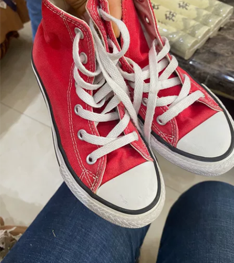 正品匡威29码，还很新，没怎么穿过，奥莱购...