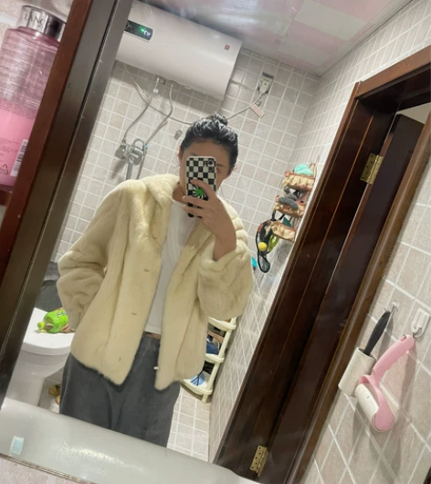 一万八入手，乳色貂皮，  感兴趣的话点“我...