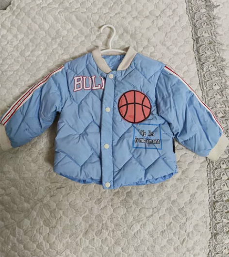 宝宝棒球棉服外套，90码，码偏小，5-8个...