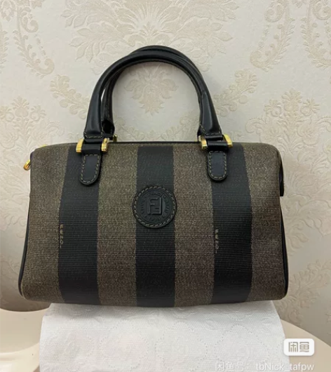 Fendi木桃纹mini波士顿，日本中古商...
