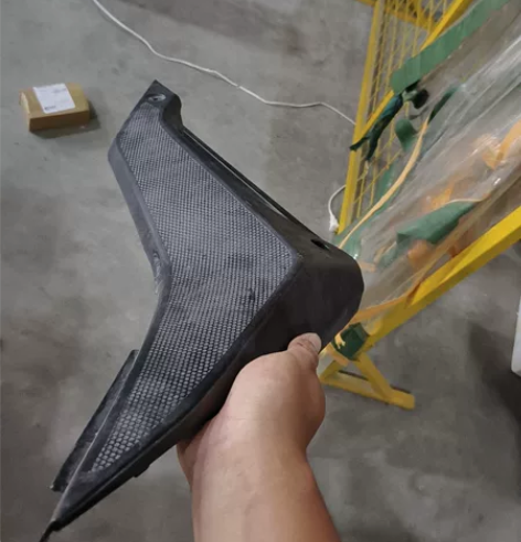 飞鹰R25左友电池护板来没用了  便宜出 ...