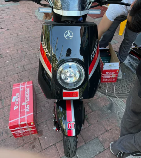 附近门店买的。买一个多月不经常开。感觉还行...