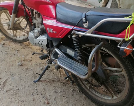 转让一部豪爵摩托车，买来只骑了二年左右，三...