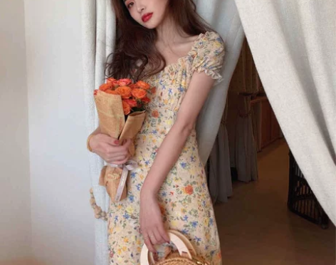 法式复古油画温柔风2020新款夏季连衣裙收...