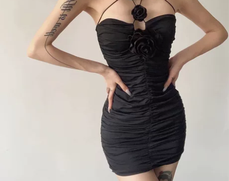 SylCue纯欲性感小众吊带连衣裙女褶皱设...