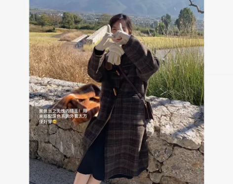华尔兹挂脖裙 秋日内搭王！少女又气质~自然...