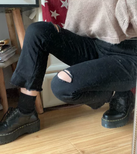 微喇牛仔裤破洞七分裤松紧带 售出不退换不讲...