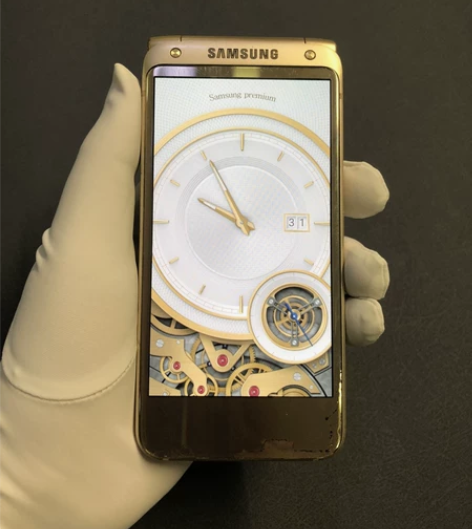 低价出 三星w2017 4+64  成色还...