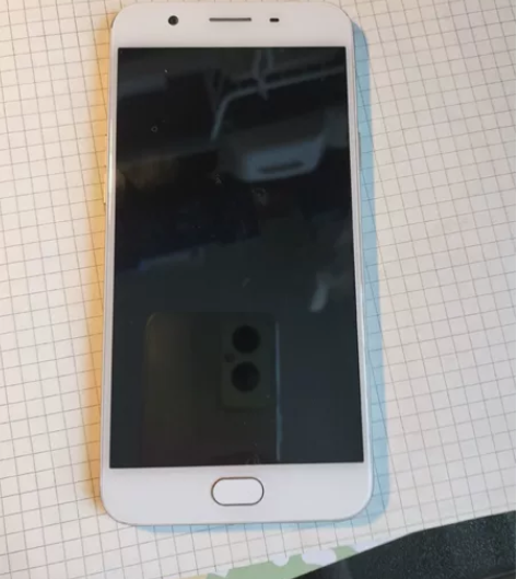OPPOa59s 好多年前买的了 现在没人...