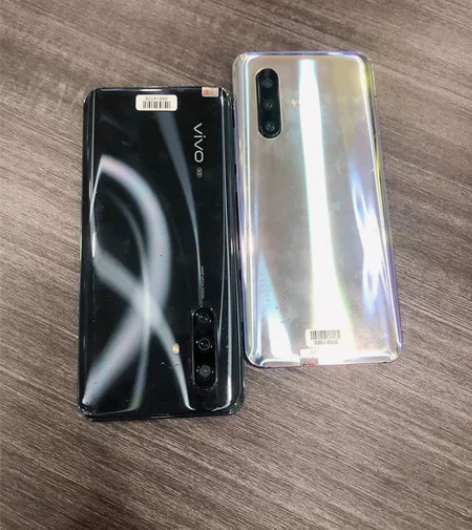 二手vivo x30  黑 白128g 成...