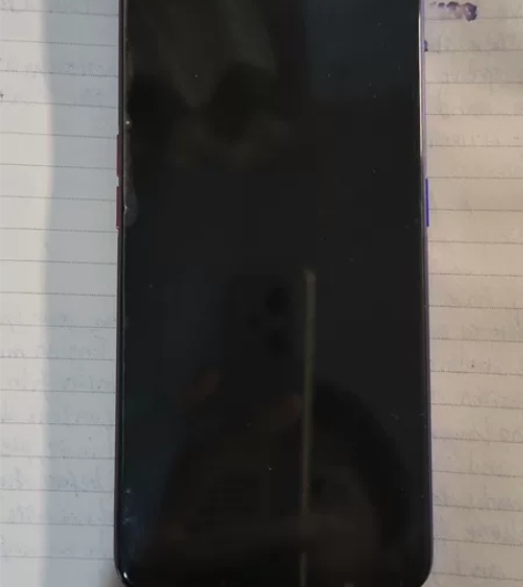 OPPO k3 手机跑步的时候摔了一下,然...