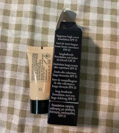 官网买的阿玛尼权利粉底5ml 油皮可冲 色...