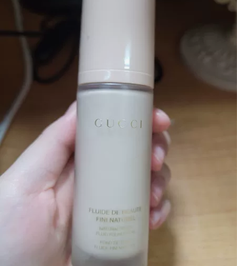 Gucci古驰粉底 110c,西安开元专柜...