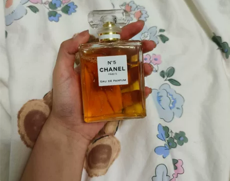 香奈儿五号香水100ml，从香港带回来的，...