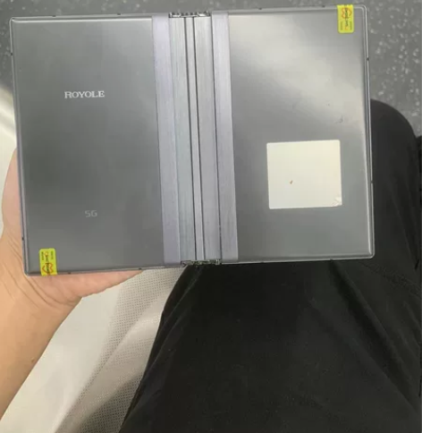 柔宇2代折叠屏手机,机器实物图,开机屏坏。...