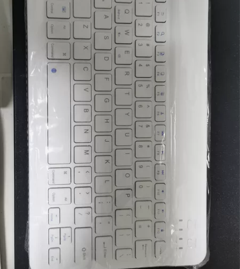 超薄蓝牙键盘，全新未使用！可以连接手机，电...