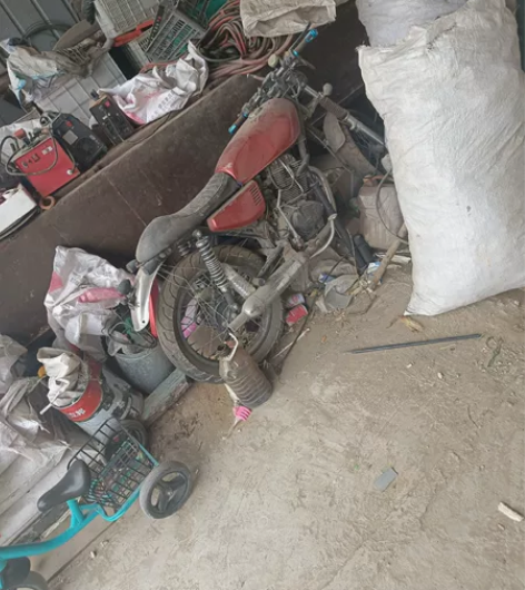 复古摩托车电瓶没电了200发动机 感兴趣的...