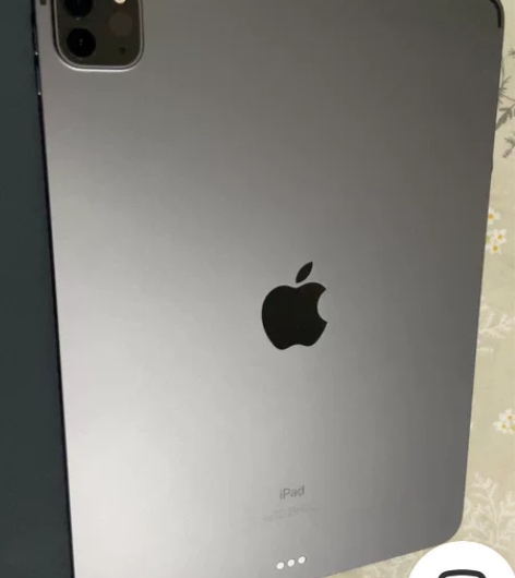 iPad pro 2021基本全新 21年...