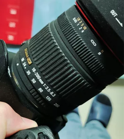 适马18-200宾得口 成色几乎全新，功能...