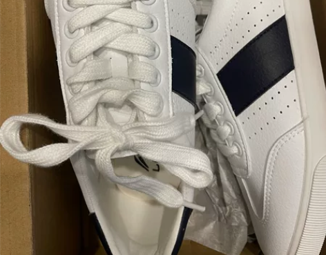 李宁全新休闲小白鞋 超轻超软超透气 38码...