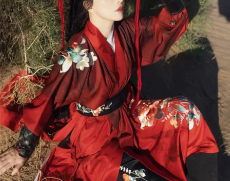 司南阁十三娘红衣汉服现货仅穿在外衣外面试套过一次未贴身半价出... 司南阁十三娘红衣汉服现货仅穿在外衣外面试套过一次未贴身半价出...