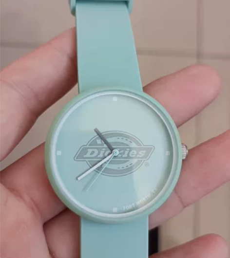 dickies手表，普通手表，成色如图，不...
