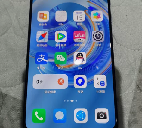 华为mate30 5G 8+256， 成色...