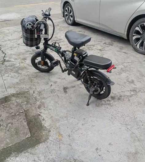 德国名顶电动车,成色如图,纯电动可以骑30...