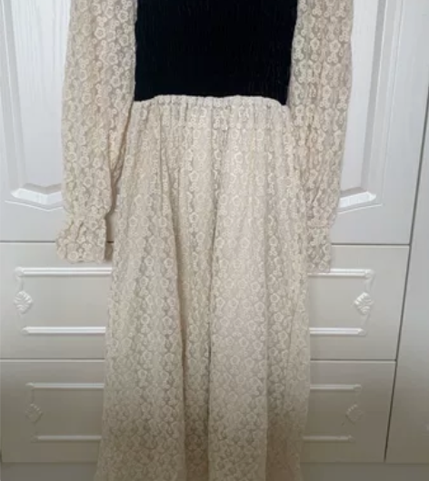 法式长袖蕾丝连衣裙 感兴趣的话点“我想要”...