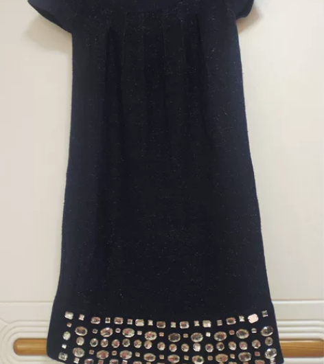 羊毛亮丝裙摆满钻中裙 感兴趣的话点“我想要...