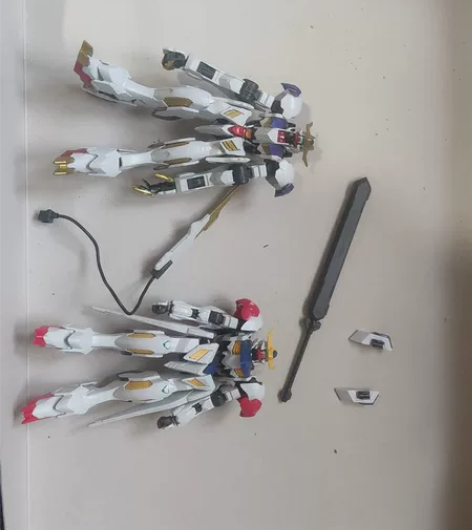万代hg巴巴托斯天狼座+狼王 4模型情况，...