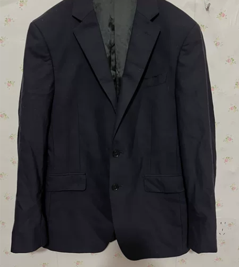 品牌男士时尚西装,胸围104衣长72,特价...