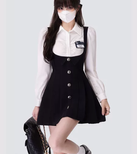 画解WAHJUIS 校园小说女主 假两件连...