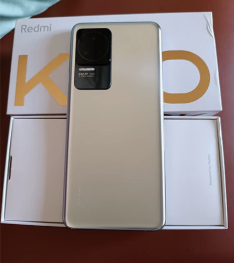 红米K50 用了半年,8/256版,屏幕小...